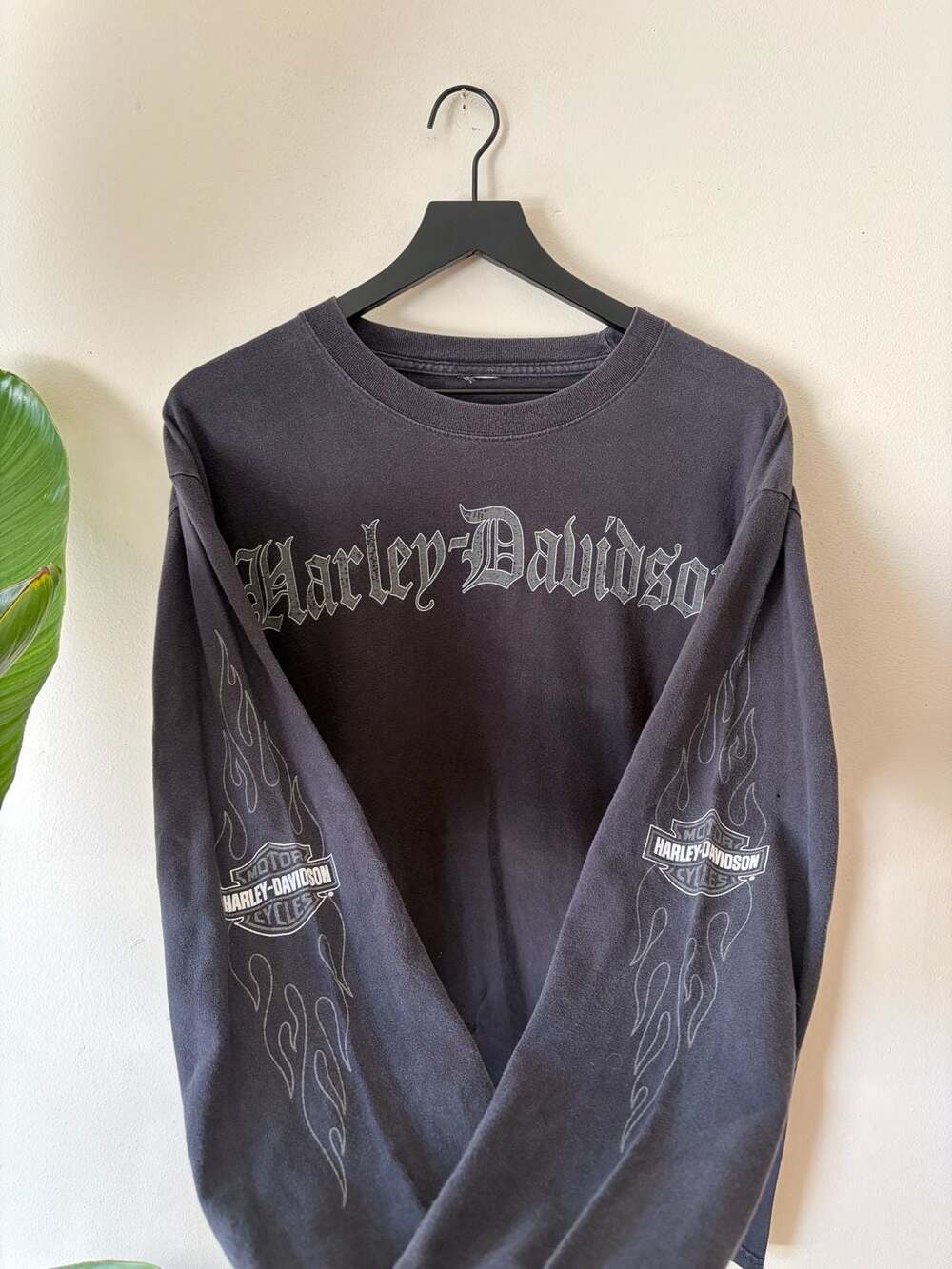 Harley Davidson chrome flame sleeve Long Sleeve Indianapolis Flame T-Shirt